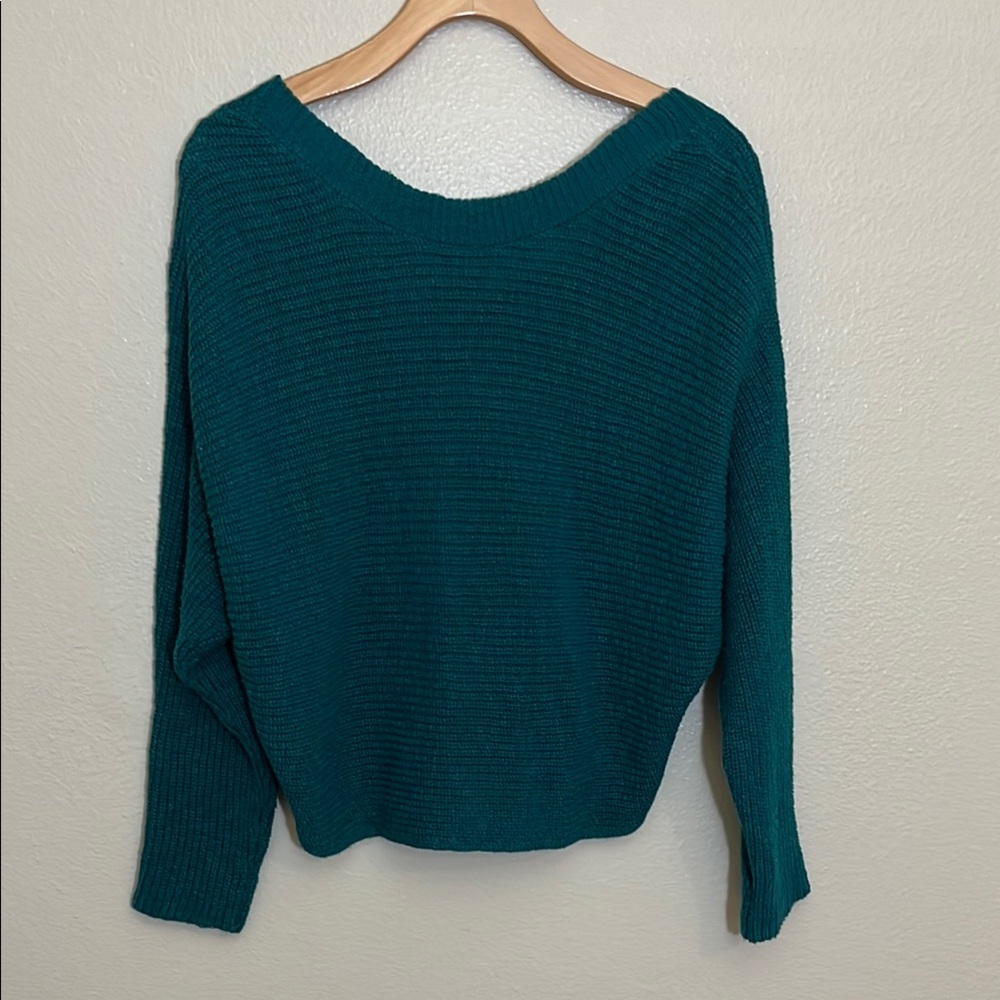 Billabong Green V-Neck Tie Knit Sweater